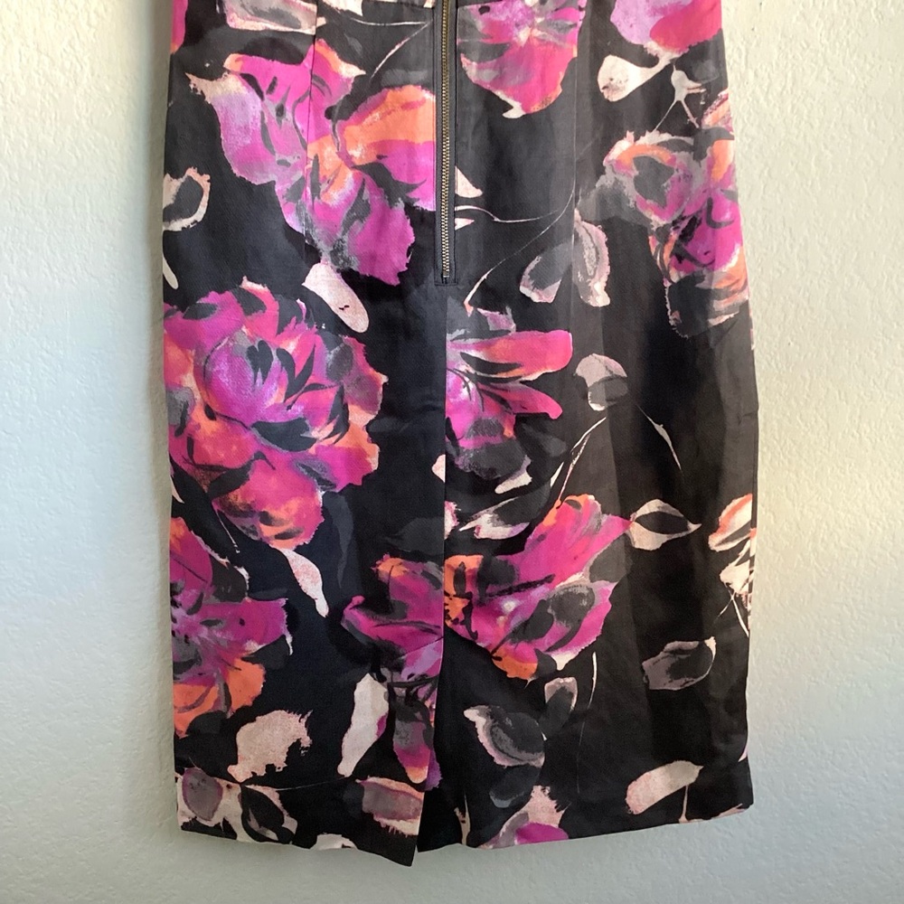 \Banana Republic\ Floral Fitted Midi Dress - Picture 14 of 16